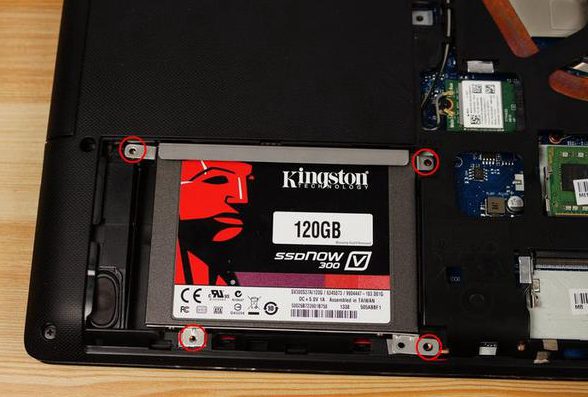 SATA-SSD in den Laptop einbauen